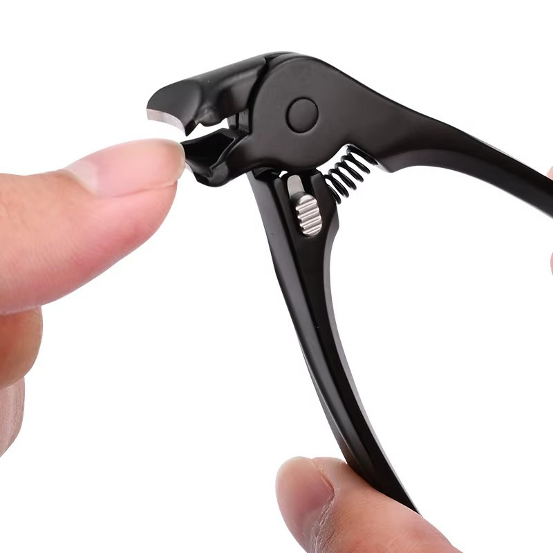 ClipMaster Pro™ — Slice Thick Nails Smoothly and Show Off Flawless Confidence