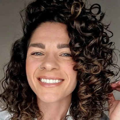 LumiCurl™ — Unleash Soft, Bounce-Filled Curls That Glow With Life All Week