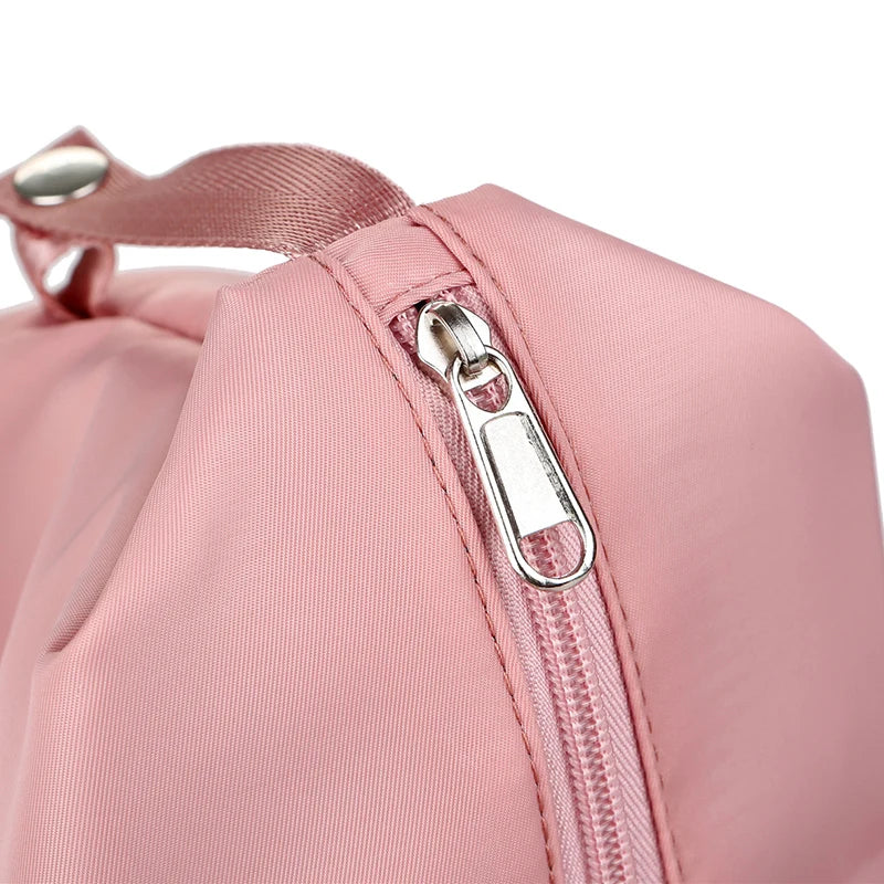 AeroLuxe™ — Travel Light, Move Freely, Own Every Adventure
