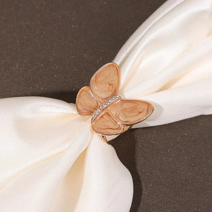 Claspify™ — Lock Your Scarf in Place with Effortless Confidence and Flawless Style