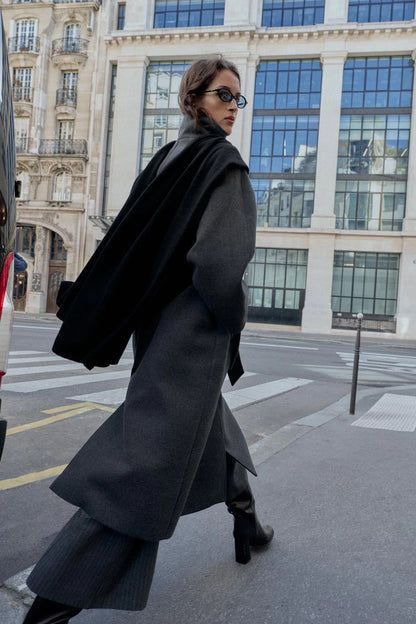 Vellora™ Wool Coat — Sculpt Your Silhouette with Effortless, Weightless Warmth
