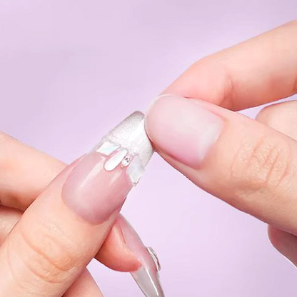 LumeLux™ Precision Pen — Instantly Nourish and Strengthen Nails for Irresistible Confidence Everywhere