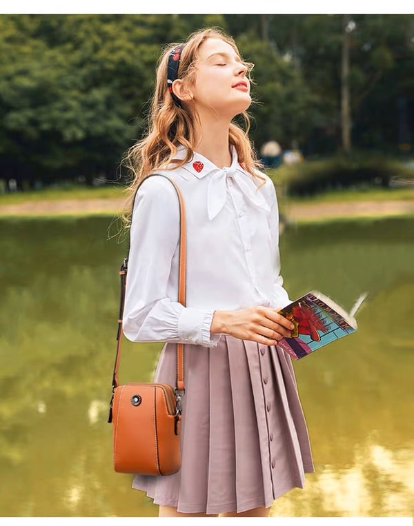 StrideAura™ — Unlock Hands-Free Freedom with Sleek, Effortless Style