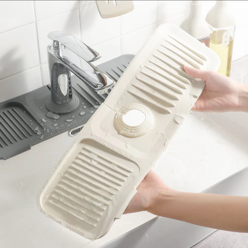 HydraDry™ Silicone Drying Mat — Transform Your Kitchen with Spotless Counters and Lightning-Fast Drying