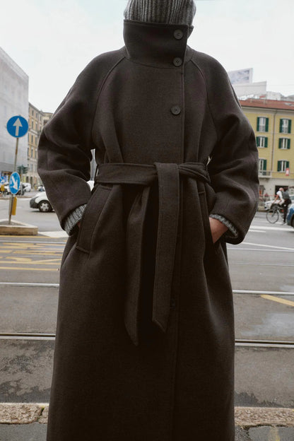 Vellora™ Wool Coat — Sculpt Your Silhouette with Effortless, Weightless Warmth