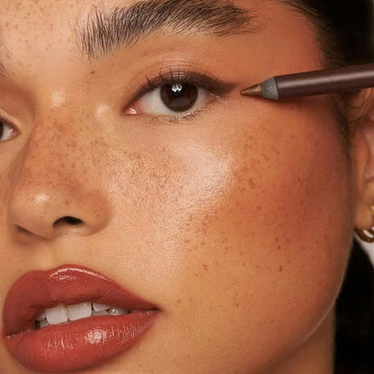 VeledaBold™ — Command Attention with All-Day Bold, Smudge-Proof Eyes