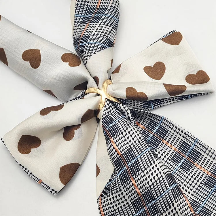 Claspify™ — Lock Your Scarf in Place with Effortless Confidence and Flawless Style