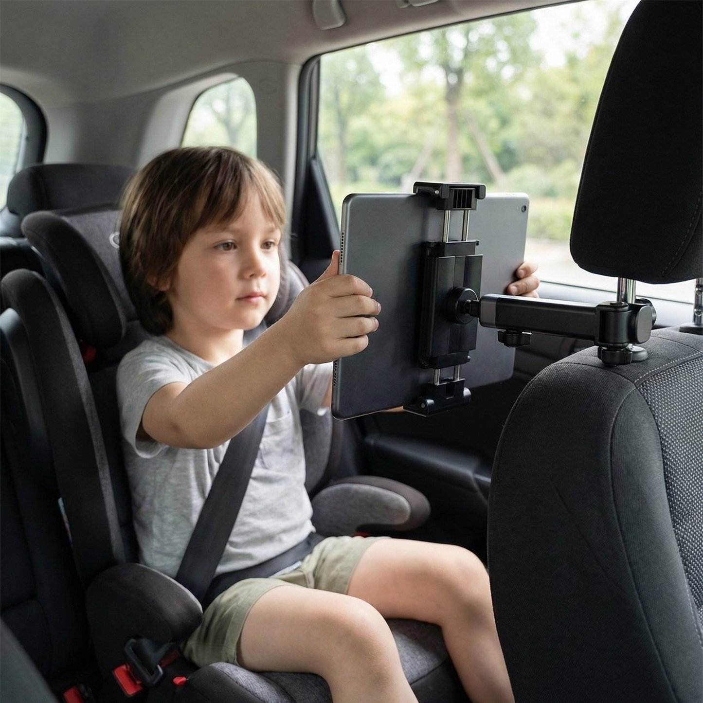 SlideNest™ — Transform Backseat Chaos into Calm, Happy Family Rides