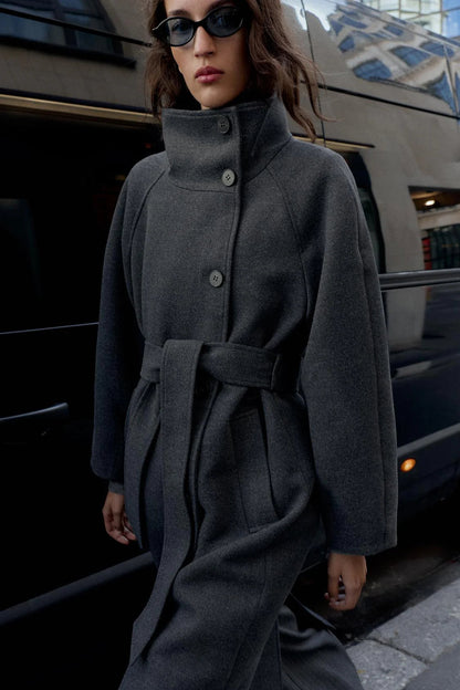 Vellora™ Wool Coat — Sculpt Your Silhouette with Effortless, Weightless Warmth
