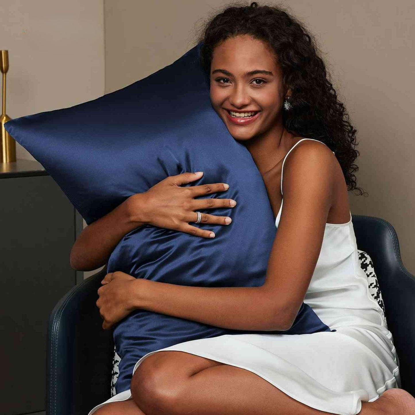 LuminaSilk™ — Transform Your Sleep into a Beauty Ritual for Silky Hair and Radiant Skin