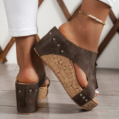 VivaStride™ Orthopedic Studded Flats — Unleash All-Day Comfort with Head-Turning Edge