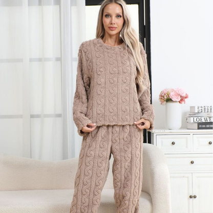 CosyAura™ Pajama Set — Wrap Yourself in Cloud-Like Warmth and Freedom Every Night