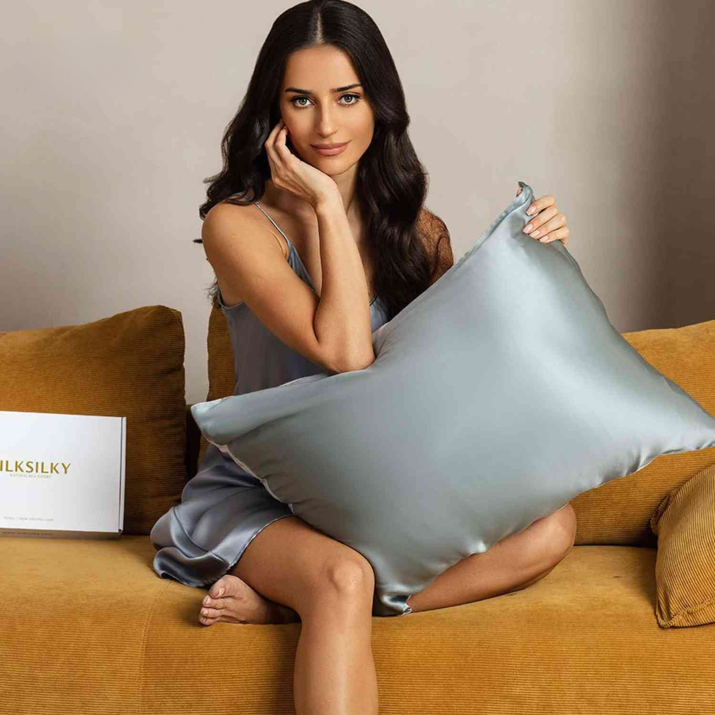 LuminaSilk™ — Transform Your Sleep into a Beauty Ritual for Silky Hair and Radiant Skin