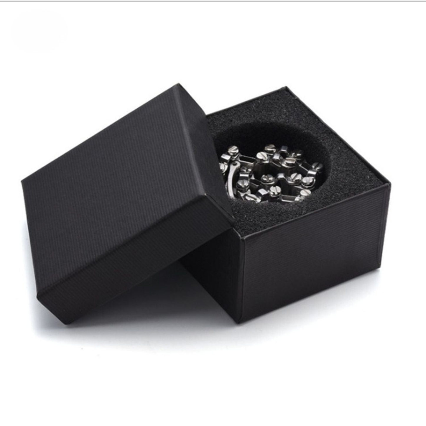 TitanGear™ Multi-Tool Bracelet — Own Every Moment with Instant Power and Unstoppable Confidence