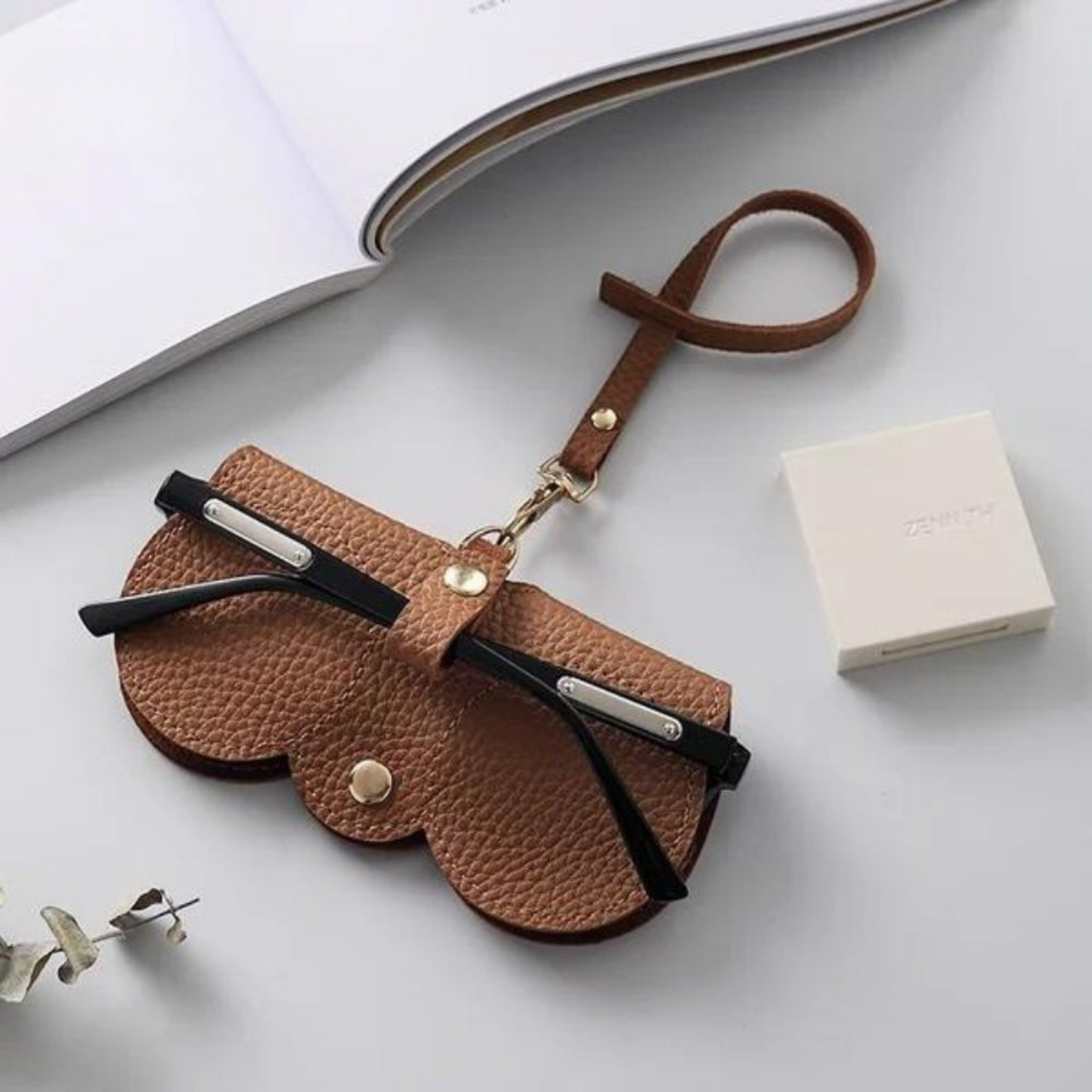 SleekShade™ — Effortless Protection and Style that Keeps You Moving Confidently