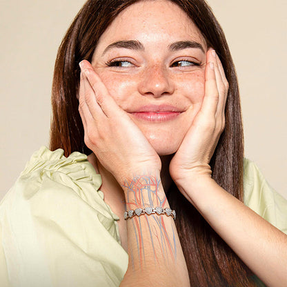 RadiancePulse™ — Ease Stiff Hands in Heart-Link Magnetic Copper You'll Actually Wear