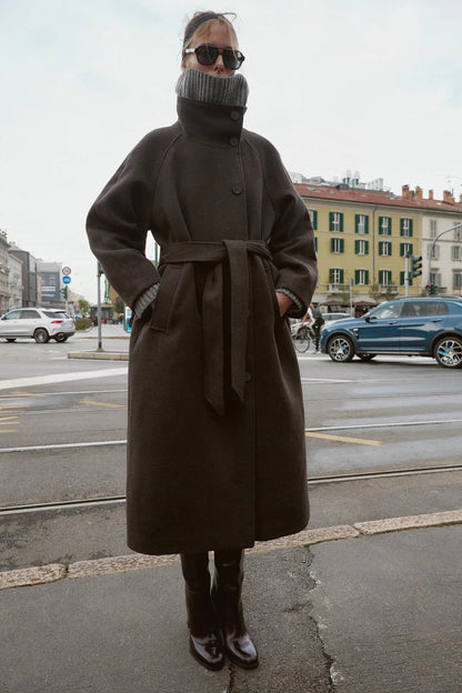 Vellora™ Wool Coat — Sculpt Your Silhouette with Effortless, Weightless Warmth