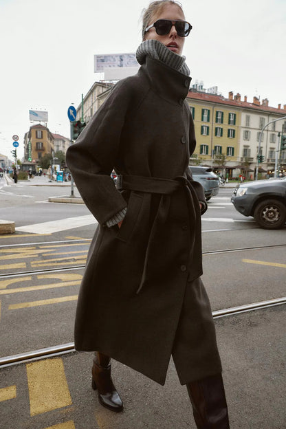 Vellora™ Wool Coat — Sculpt Your Silhouette with Effortless, Weightless Warmth